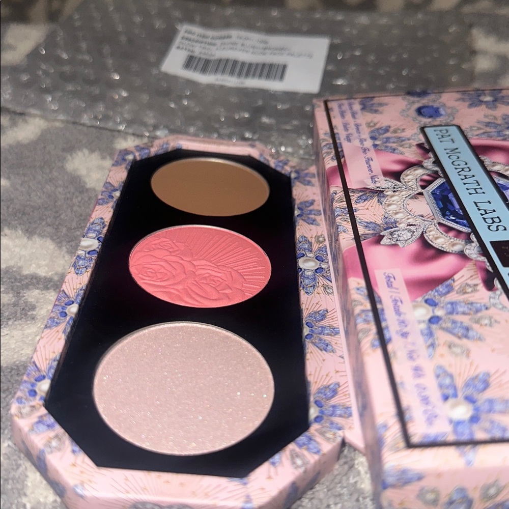Pat McGrath Divine Blush & Bronze & Glow Trio Fleurever Nude Face Palette 🎨 New - Picture 7 of 17